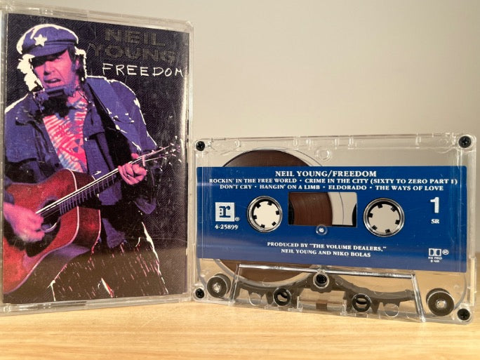 NEIL YOUNG – Freedom – CASSETTE TAPE