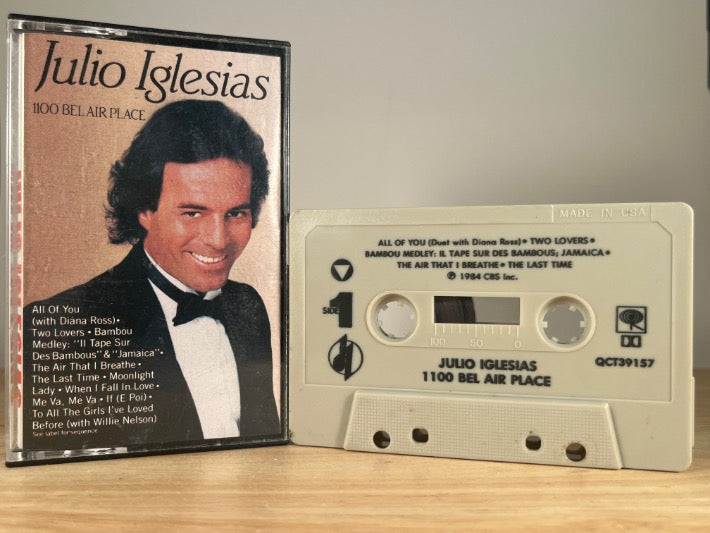 JULIO IGLESIAS - 1100 bel air place - CASSETTE TAPE