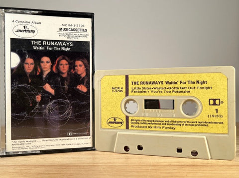 THE RUNAWAYS - waitin’ for the night - CASSETTE TAPE