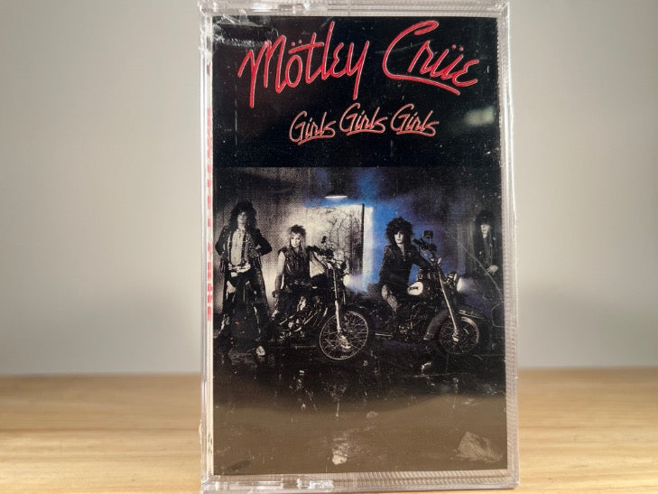 MOTLEY CRUE - girls girls girls - BRAND NEW CASSETTE TAPE-2 [hole punch]