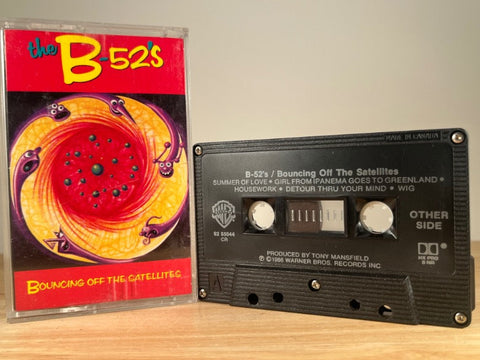 THE B-52’s - Bouncing Off The Satellites - CASSETTE TAPE