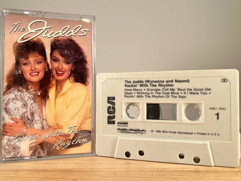 THE JUDDS – Rockin’ With The Rhythm – CASSETTE TAPE