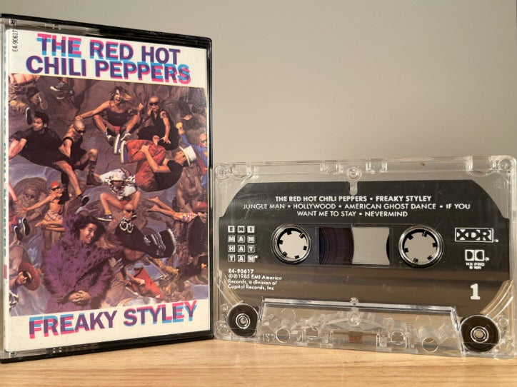RED HOT CHILI PEPPERS - Freaky Styley - CASSETTE TAPE