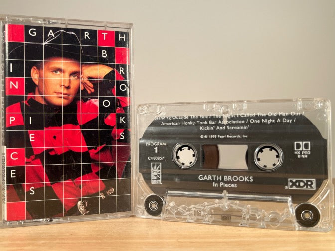 GARTH BROOKS - In Pieces - CASSETTE TAPE