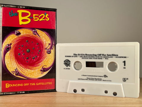 THE B-52'S - Bouncing Off the Satellites - CASSETTE TAPE