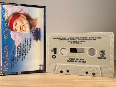 WILLIE NELSON – Island in the Sea – CASSETTE TAPE