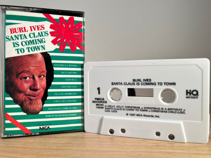 BURL IVES - santa claus is coming to town - CASSETTE TAPE